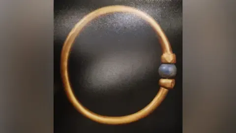 Egypt's Officials State Ancient Bracelet Has Been Taken and Melted Down